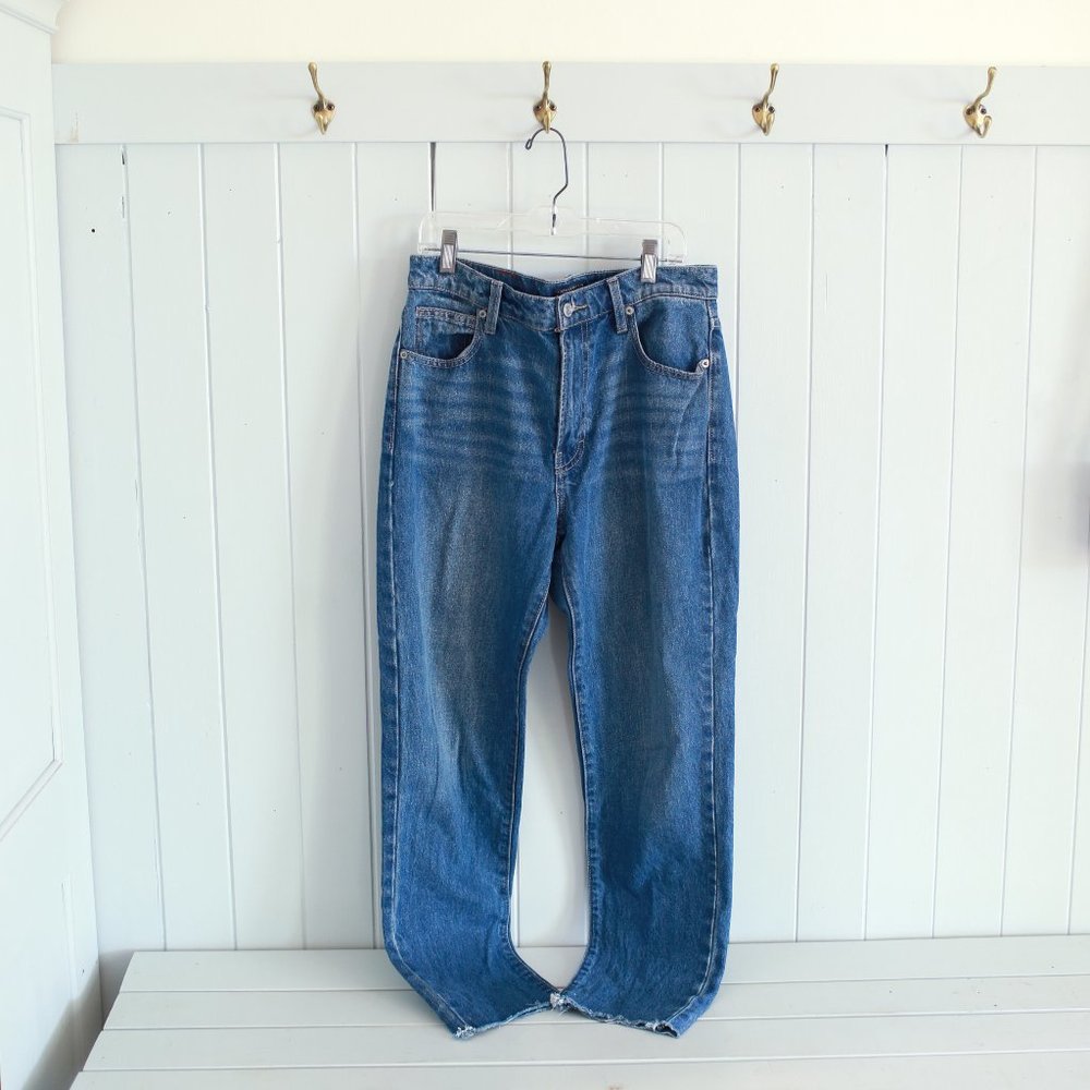 2/$25 Lucky Brand High Rise Mom Jean size 27